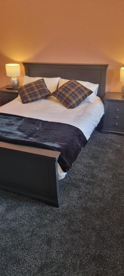 Swindon 6 Deluxe Doubles 2 With En Suite In Large House - No Pets 외부 사진